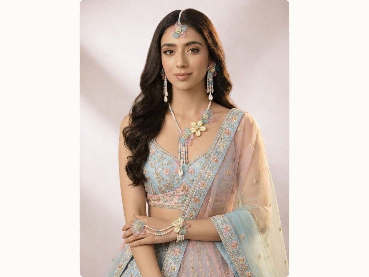 Lehenga Jewellery Set: Choosing by Neckline, Colour and Earrings